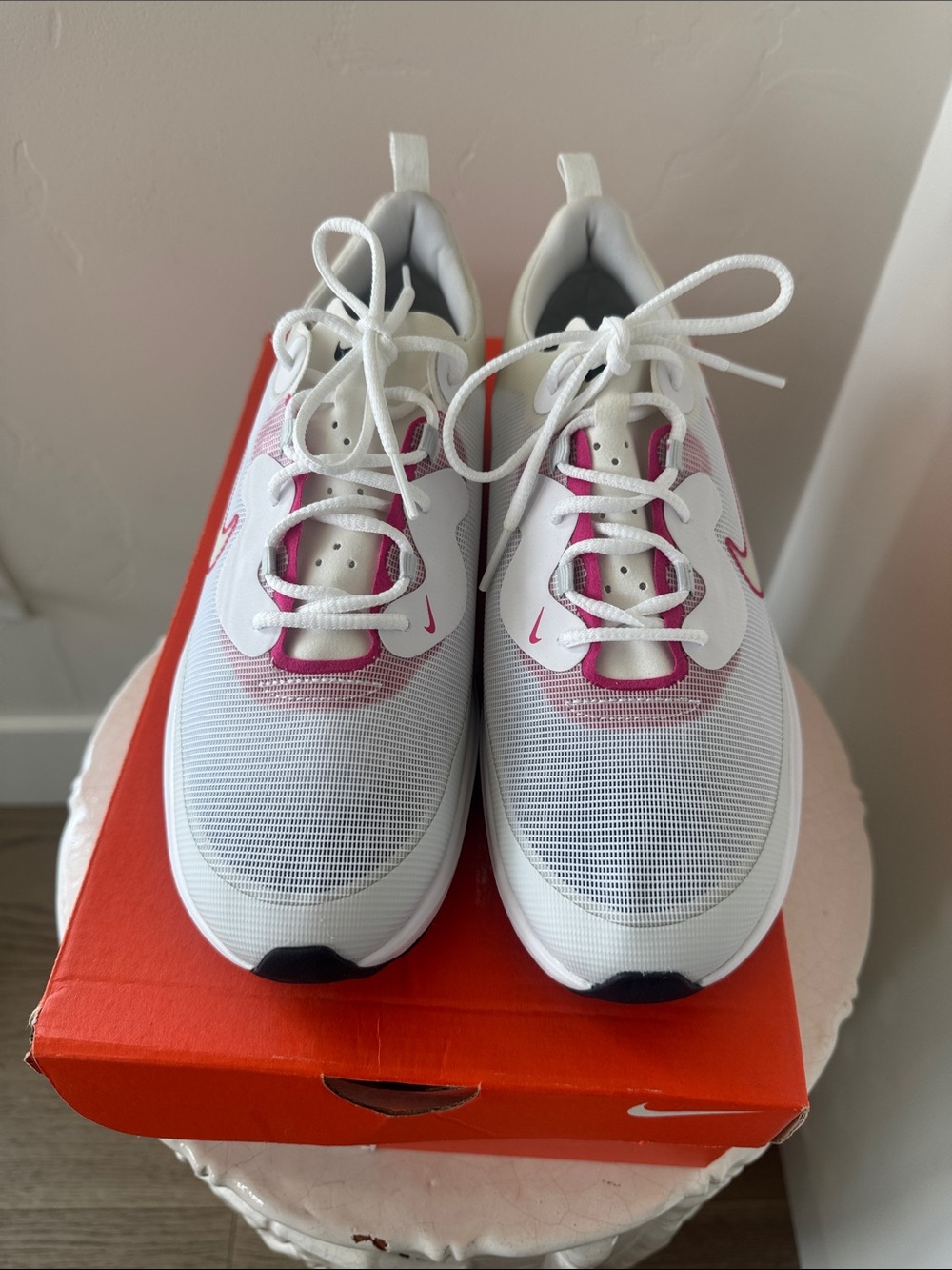 Nike Women’s Ace Summerlite Golf White and Pink Athletic Sneakers Size 8.5 NIB